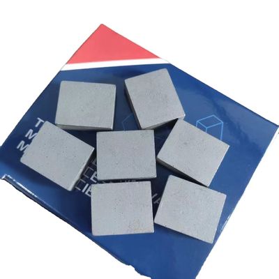 Long Life Flat Shape Diamond Segment para herramientas de corte de piedra basáltica de 1200 mm 24 * 8 * 20 mm