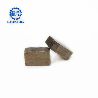 Segmento de diamante en forma de M para cortar granito y arenisca Soldadura con soldadura de alta frecuencia