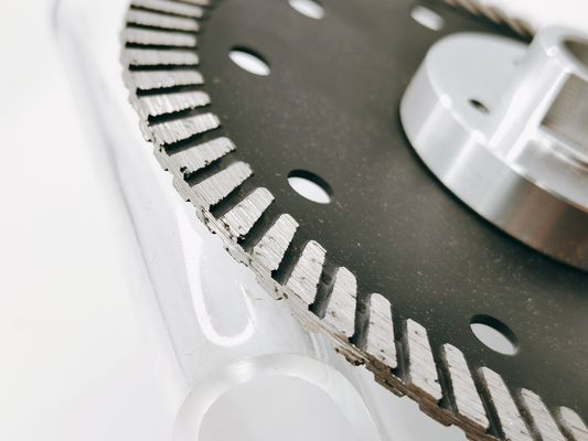 Cuchilla de sierra de diamante de 115 mm para aplicaciones de corte y molienda