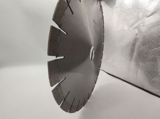 U-forma de piedra de lava de corte de 350 mm disco de la hoja de la sierra de diamante con tamaño de segmento 40 * 3.3 * 15 mm