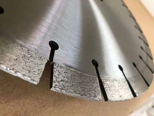 Cuchilla de corte de granito de 350 mm de diámetro 40 mm de forma de segmento para la división precisa de bloques