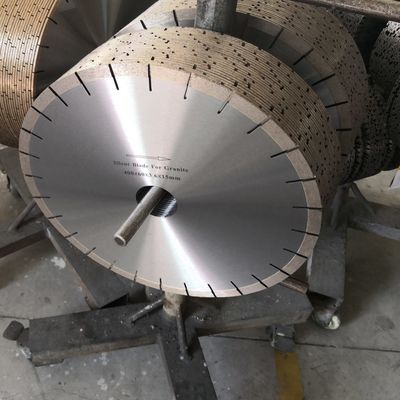 Cuchilla de corte de granito de 350 mm de diámetro 40 mm de forma de segmento para la división precisa de bloques