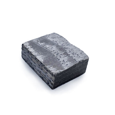 Cortar las puntas del segmento de granito de diamante con diamantes sintéticos y aditivos metálicos
