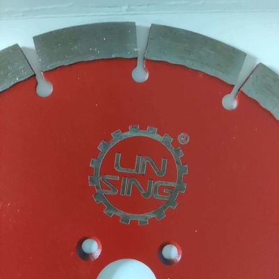 Disco de corte de dientes segmentado para el corte en seco de la nitidez Herramienta de diamante ladrillo de arenisca