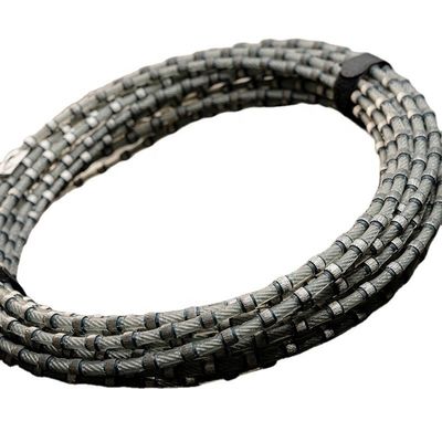 Piedra de corte de diamantes de alambre de sierra con 11,0 mm de diámetro de cuentas y 37pcs de cuentas por metro