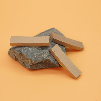 Segmento de diamante de corte de piedra de mármol con fabricación personalizada de OBM