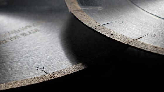 Color personalizado 14' 16' Silenciosa J-slot cuchilla para Dekton Marmol de corte de la sierra diamante