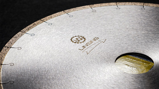 Grado A-grado J-slot Cuchilla de sierra de diamante para cortar Dekton herramientas de corte de piedra de 350 mm