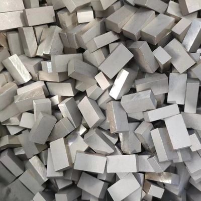 Corte de mármol de segmento de la capa de diamante de mediano duro de 1200 mm Disco único 24 * 8 * 13 mm