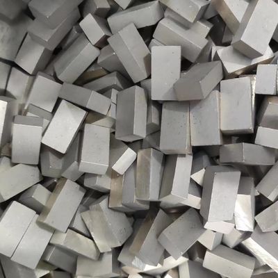 Corte de mármol de segmento de la capa de diamante de mediano duro de 1200 mm Disco único 24 * 8 * 13 mm
