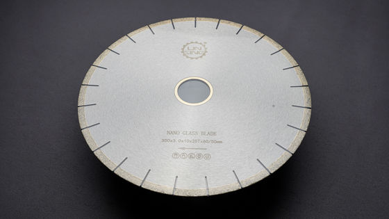 Cuchilla de sierra de diamante de vidrio nano de 350 mm personalizada para el corte de baldosas nano en la máquina de puente