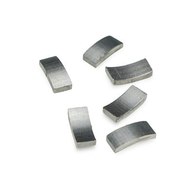 Segmento de broca de núcleo de diamante de alto grado A para herramientas de perforación de piedra Forma redonda