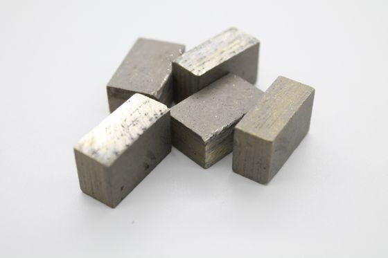 Diamante de segmento de forma plana para granito Andeita herramienta de corte de lava 1800 mm punta de la hoja