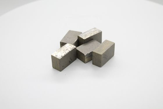 Diamante de segmento de forma plana para granito Andeita herramienta de corte de lava 1800 mm punta de la hoja