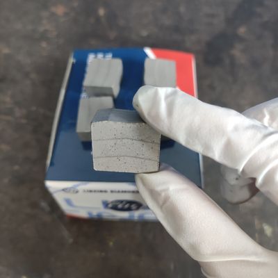 Soporte personalizado ODM 2000mm Segmento de piedra de corte de cuchilla para herramienta de diamante de granito de forma M