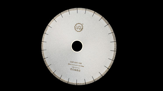 Cuchilla de sierra de diamante para la máquina de corte y bordado de cuarcita Cuchilla soldada de segmento de 350 mm