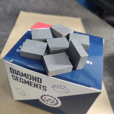 Long Life Flat Shape Diamond Segment para herramientas de corte de piedra basáltica de 1200 mm 24 * 8 * 20 mm