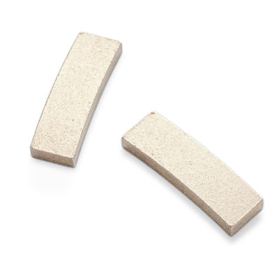 Segmento de diamante sinterizado para el corte de piedra arenisca de granito, basalto y piedra volcánica
