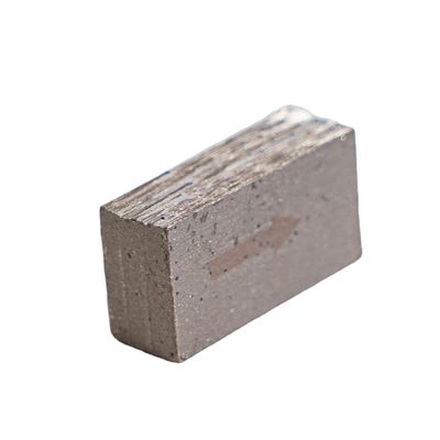 Enlace de hierro y enlace de cobalto Segmento de hoja única de 1600 mm para el corte de mármol blanco de Vietnam