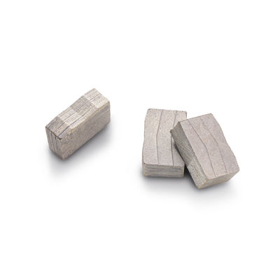 Segmento de diamante de granito duradero de forma M de 24*7,6/8,4*15 mm para cuchilla multi-cortadora de 6,5 mm