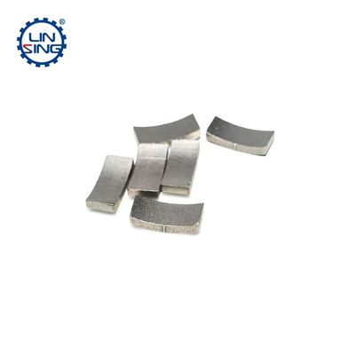 Cortar LINSING Tipo de matriz redonda Segmento de diamante del núcleo de hormigón para la broca central