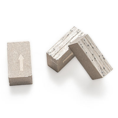 Forma de sándwich de ventilador D300-3500 Segmentos de diamantes para el corte de mármol 24 * 8 * 13 mm de hoja única