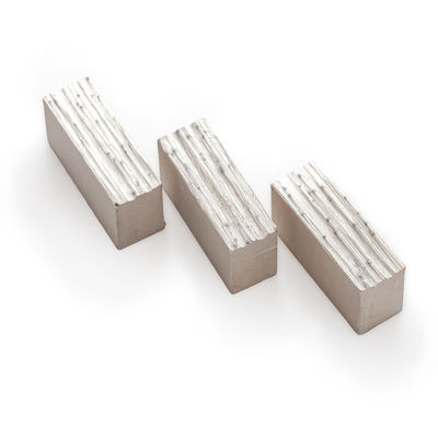 Forma de sándwich de ventilador D300-3500 Segmentos de diamantes para el corte de mármol 24 * 8 * 13 mm de hoja única
