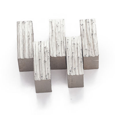 Forma de sándwich de ventilador D300-3500 Segmentos de diamantes para el corte de mármol 24 * 8 * 13 mm de hoja única