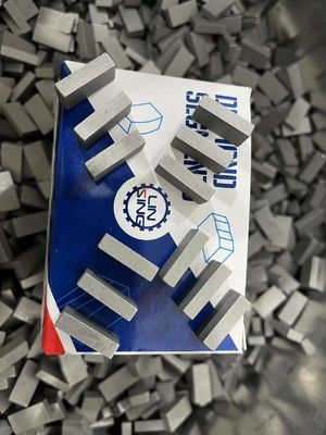 Soporte personalizado OEM Segmento de sierra de diamantes para cortar mármol de forma plana