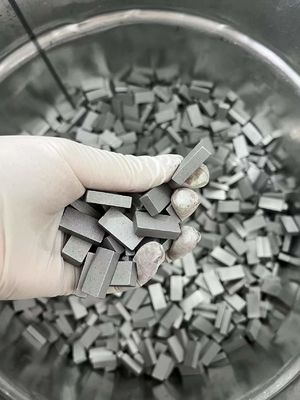 Soporte personalizado OEM Segmento de sierra de diamantes para cortar mármol de forma plana