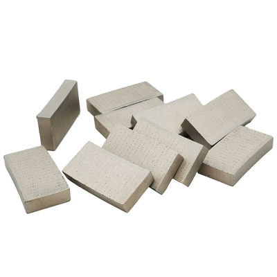 Segmento de diamante Arix con alta frecuencia soldado para el corte de piedra dura soporte personalizado