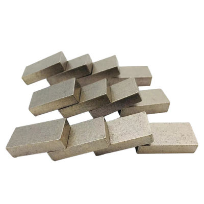 Segmentos de diamantes de soporte de OBM personalizados para la forma plana de mármol en la máquina de sierra