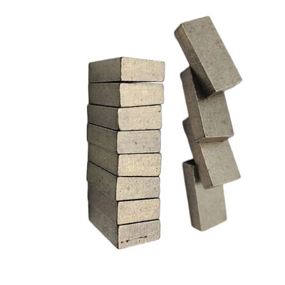 Segmentos de diamantes de soporte de OBM personalizados para la forma plana de mármol en la máquina de sierra