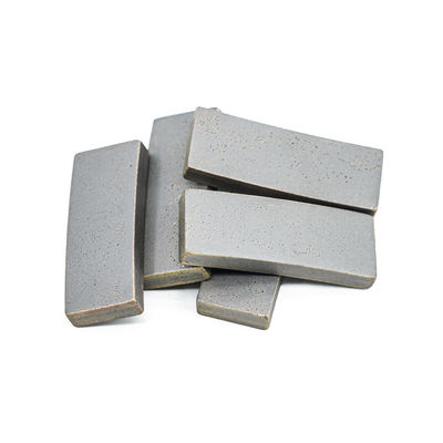 Segmento de diamante sinterizado para el corte de piedra de lava indonesia con alta frecuencia