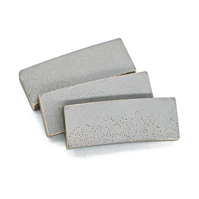 Segmentos de diamantes de larga duración para herramientas de corte de piedra de lava de 1000 mm en diseño sinterizado