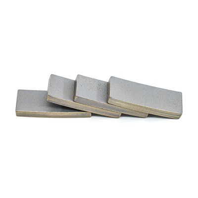 Segmentos de diamantes de larga duración para herramientas de corte de piedra de lava de 1000 mm en diseño sinterizado