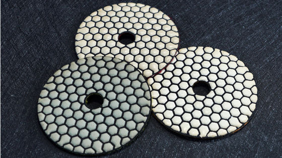 Apoyo OEM 125mm Resina Bond Diamante Pad de pulido seco flexible para mármol de granito