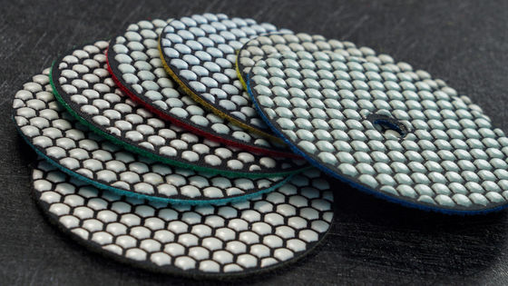 Apoyo OEM 125mm Resina Bond Diamante Pad de pulido seco flexible para mármol de granito