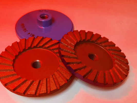 Buena resistencia al desgaste Rueda de copa de turbo segmentada de diamante para soporte personalizado OEM