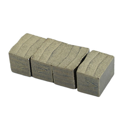 Segmento de diamante de doble cuchilla con soldadura de alta frecuencia para el corte de granito 22*13,1/13,9*15mm