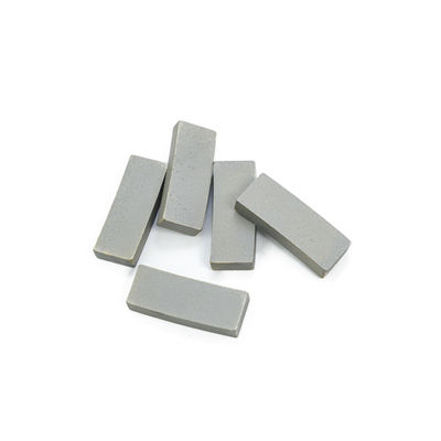 40*7*15MM Segmento de diamante para la máquina de soldadura de cuchillas de sierra de diamante con soldadura de alta frecuencia