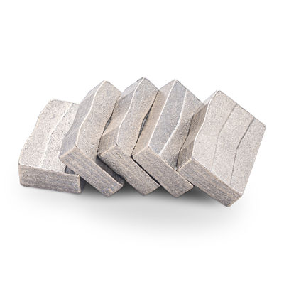 Mercado mundial Segmento de diamantes de grado A para corte de granito con cuchilla de serradura múltiple 2200 mm
