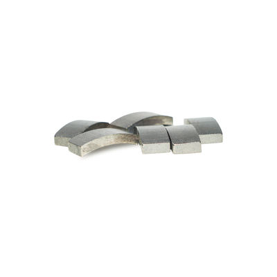 Velocidad de trabajo alta Diamante de núcleo de perforación punta de trozo de concreto de núcleo de trozo de segmento de diamante para la perforación de piedra