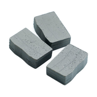 Segmento de diamante de cuchillas múltiples para la máquina de corte italiana de alta frecuencia