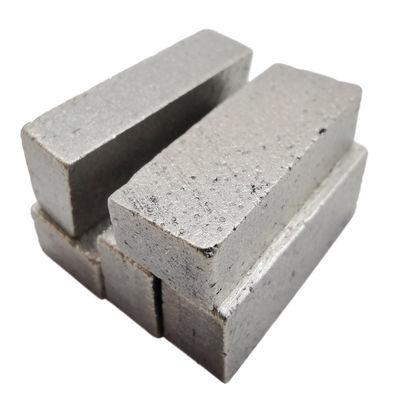 Segmento de corte de diamantes para granito duro medio tamaño de punta 20*4,8/5,4*8mm A.A.-B. grado B