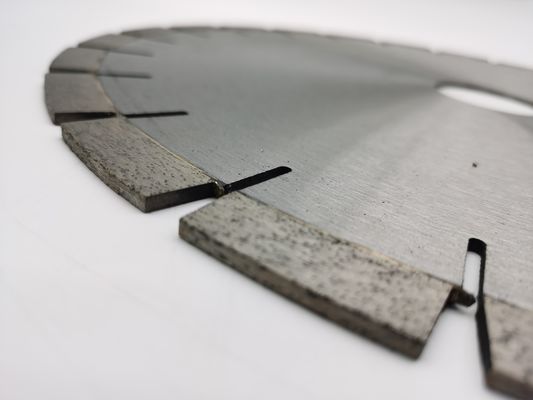 Buena resistencia al desgaste 350 mm U Cuchilla de sierra de diamante para cortar granito